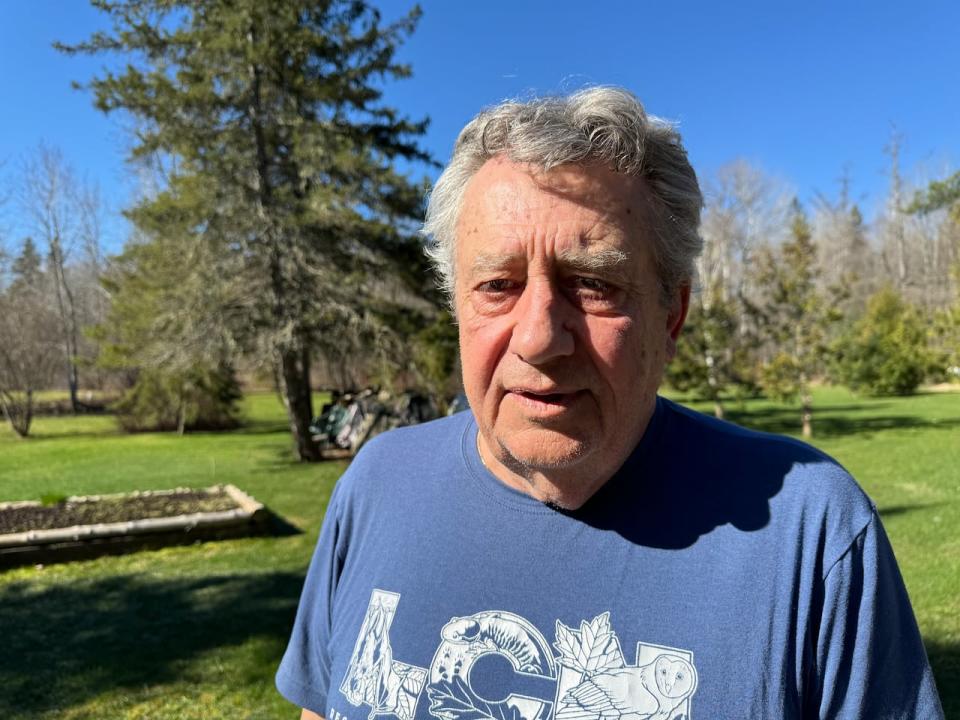 Retired wildlife biologist and confessed 'elk-aholic' Joe Hamr says the Ontario government could do more to ensure the elk population remains stable. 
