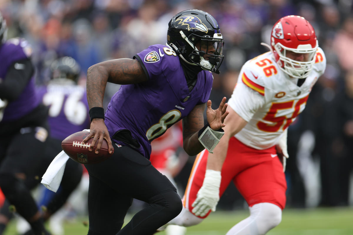 Patrick Mahomes starts AFC championship with a stunning highlight TD, then  Lamar Jackson has a better one - Yahoo Sports