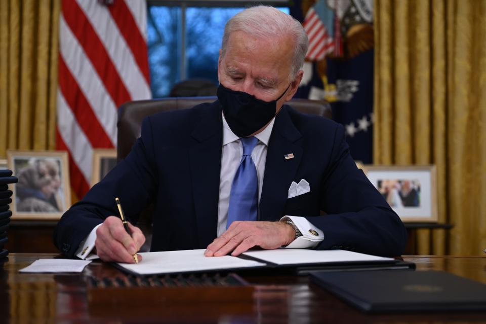 Biden has ended the ban on entries from mostly Muslim-majority countries, but his State Department has said it will not issue visas to people who won the diversity visa lottery between 2017 and 2020, a "once-in-a-lifetime" opportunity for many. (Photo: JIM WATSON via Getty Images)