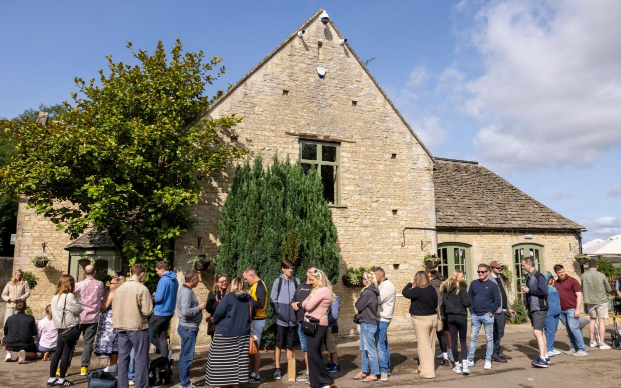 The Farmer's Dog Clarkson pub queue