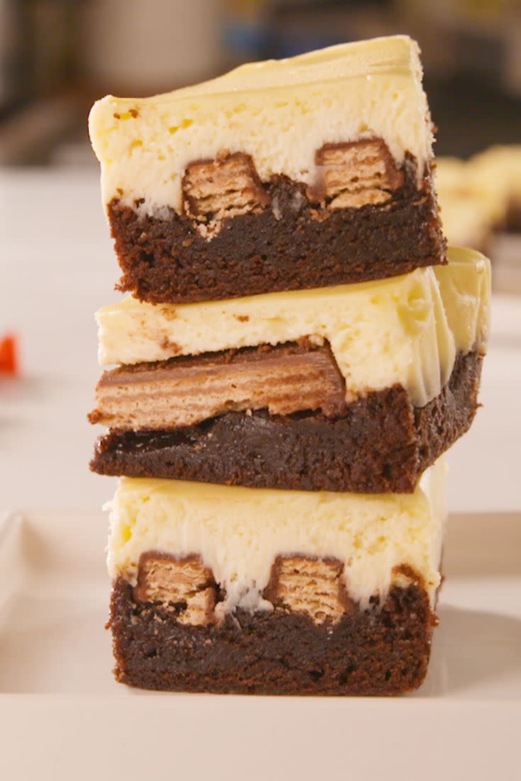 Kit Kat Cheesecake Bars