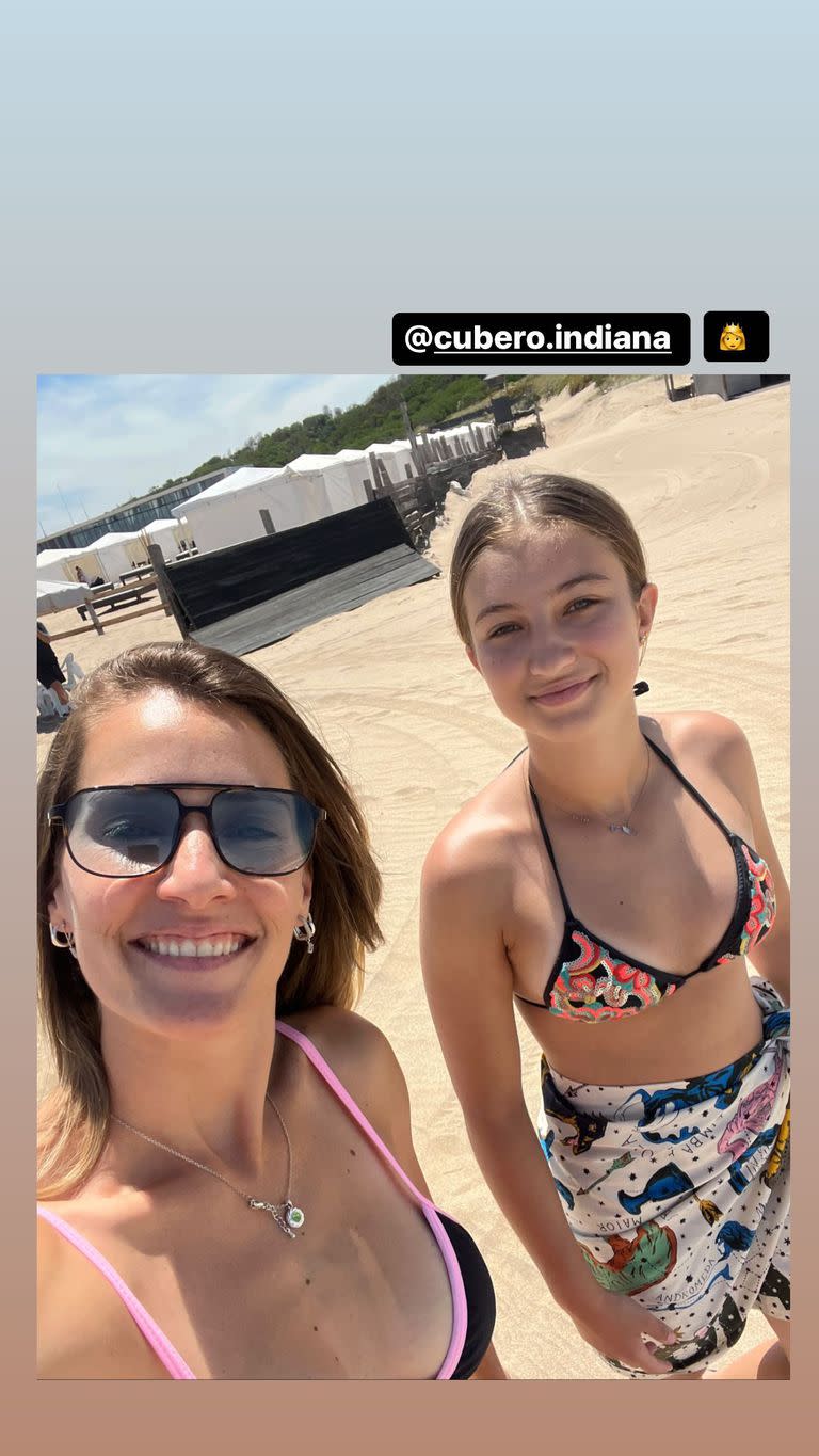 Viciconte disfruta de unos días de playa junto a Indiana y Allegra Cubero