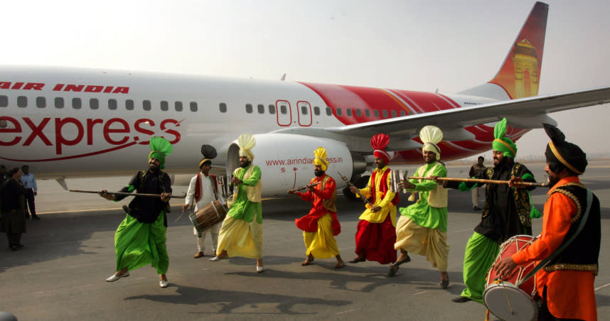 印度快運航空大批機組人員集體請病假缺席，影響逾1.5萬名旅客。（圖／達志／美聯社）