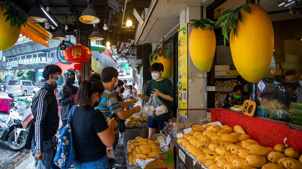 People line up outside of Bangkok's Mae Varee shop in 2022. - Lauren DeCicca/Getty Images