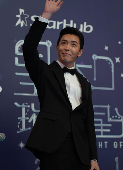 Kim Jae Wook clinched the Best Male Asian Star award at StarHub Night of Stars. (PHOTO: StarHub)