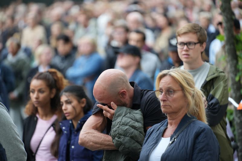 Memorial service for victims of shooting at shopping center