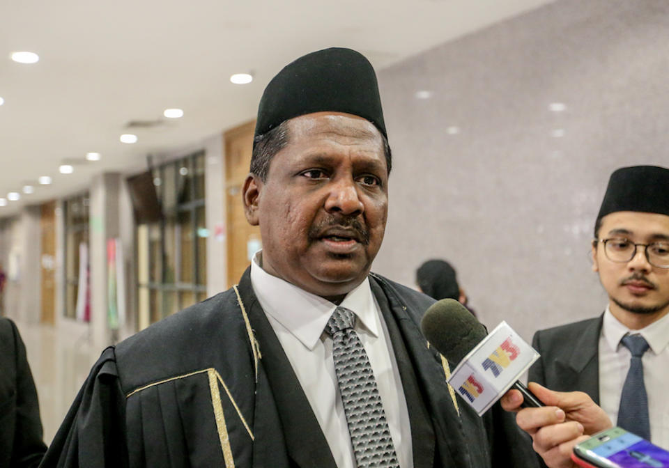 Datuk Akberdin Abdul Kader speaks to reporters at the Shariah High Court in Kuala Lumpur September 18, 2019. — Picture by Firdaus Latif