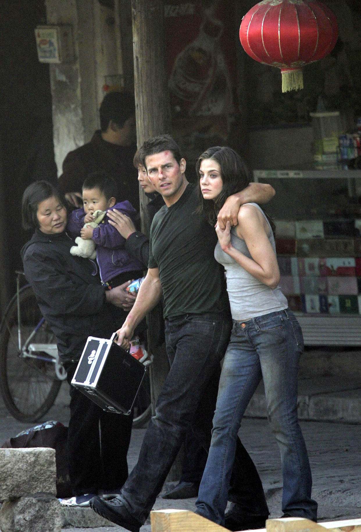 Tom Cruise and Michelle Monaghan filming 