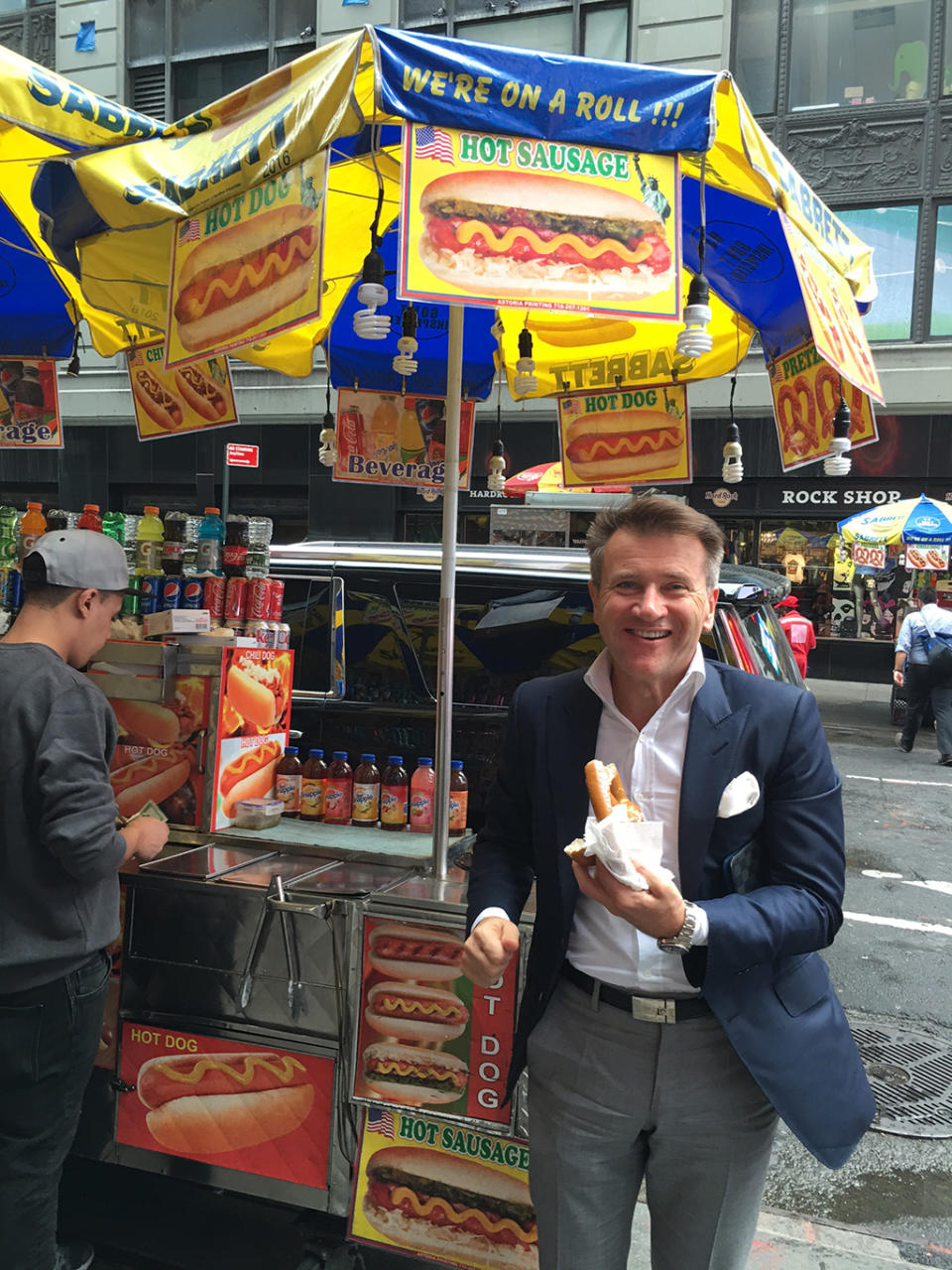 Stopping for a bite to NYC during a busy day of working hard –@robert_herjavec #sharktank