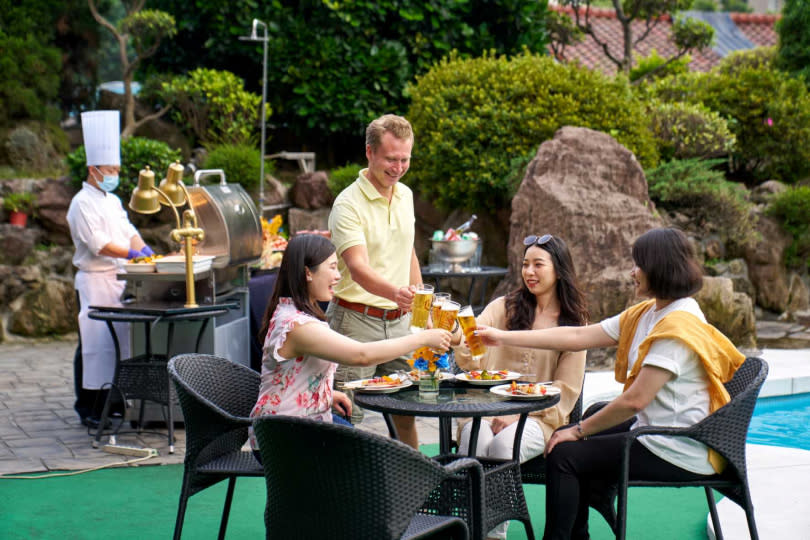 今夏最夯的夏日體驗，城市宅度假池畔BBQ度假體驗。