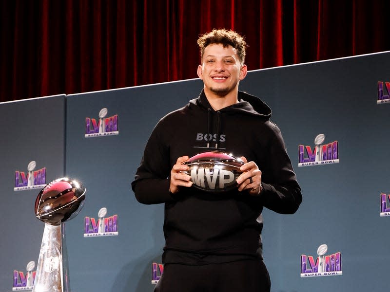 Quarterback Patrick Mahomes #15 of the Kansas City Chiefs pose after being presented the Pete Rozelle Trophy as Super Bowl LVIII Most Valuable Players during the Super Bowl Winning Team Head Coach and MVP Press Conference at the Mandalay Bay North Convention Center on February 12, 2024 in Las Vegas, Nevada. - Photo: Don Juan Moore (Getty Images)