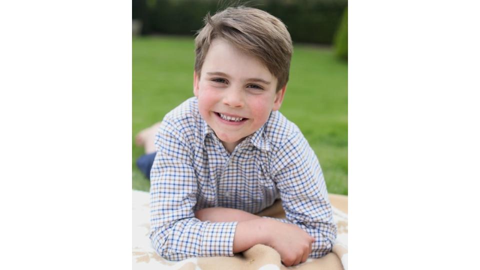 Prince William and Kate released this new photo of Prince Louis to mark his 6th birthday