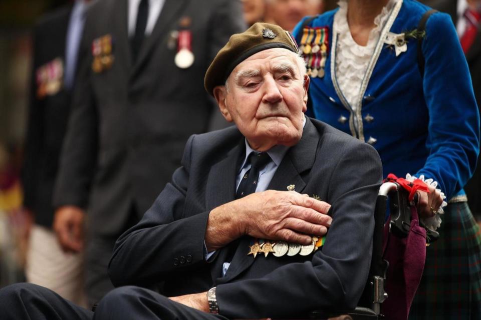 ar veterans make their way down Elizabeth Street during the ANZAC Day parade in Sydney (Getty Images)