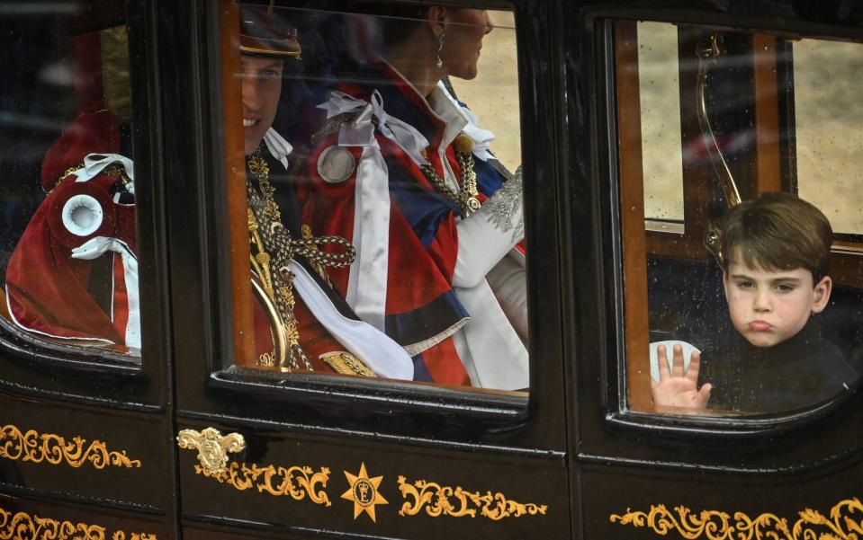 Prince Louis in the Diamond Jubilee Coach - POOL