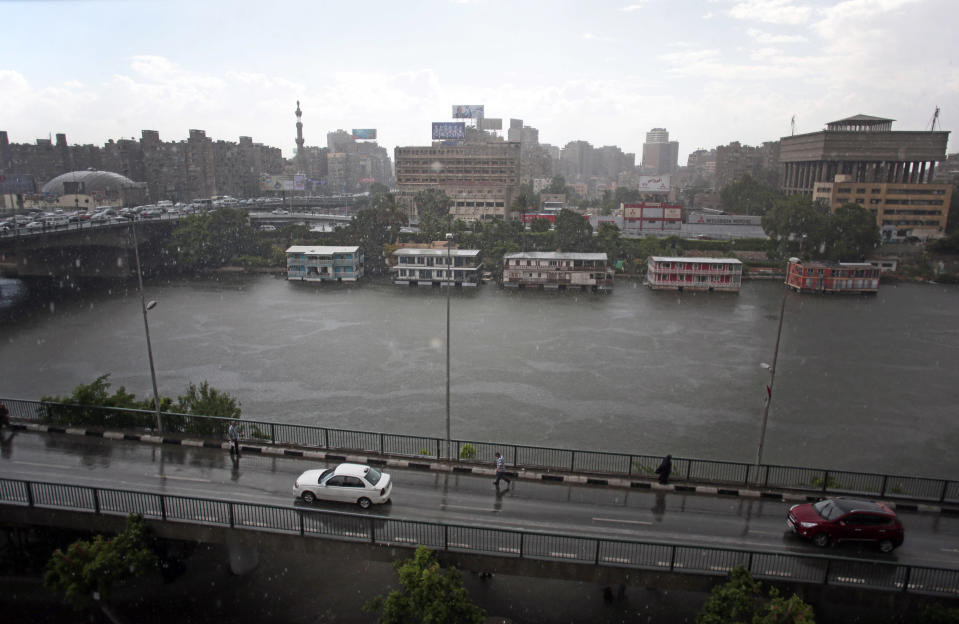 Rain falls over the Nile river in Cairo, Egypt, Thursday, May 8, 2014. (AP Photo/Khalil Hamra)