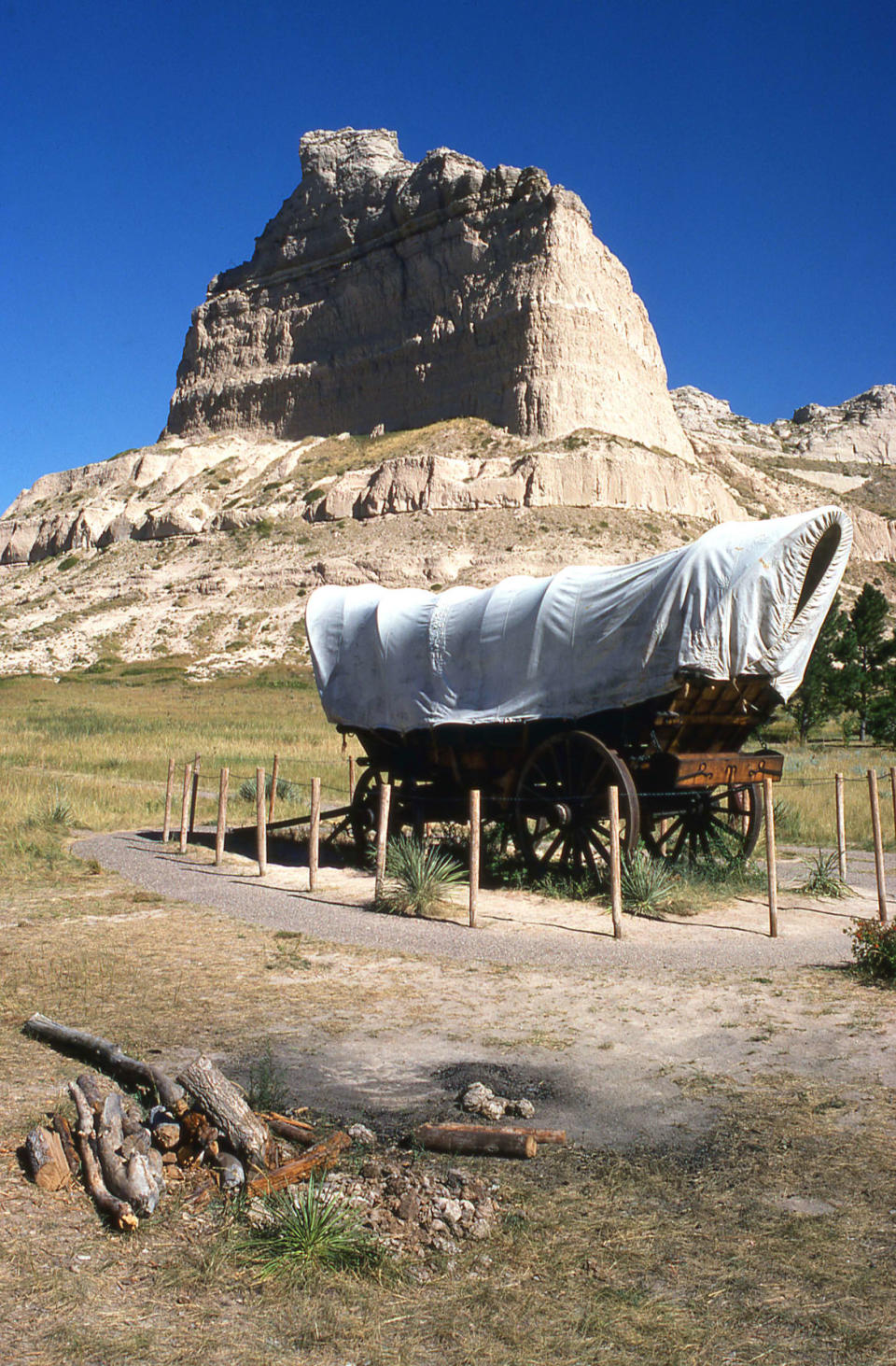 <div class="inline-image__caption"><p>Historic old Conestoga Wagon at the foot of Scotts Bluff National Monument along the Oregon Trail.</p></div> <div class="inline-image__credit">Robert_Ford via Getty Images</div>