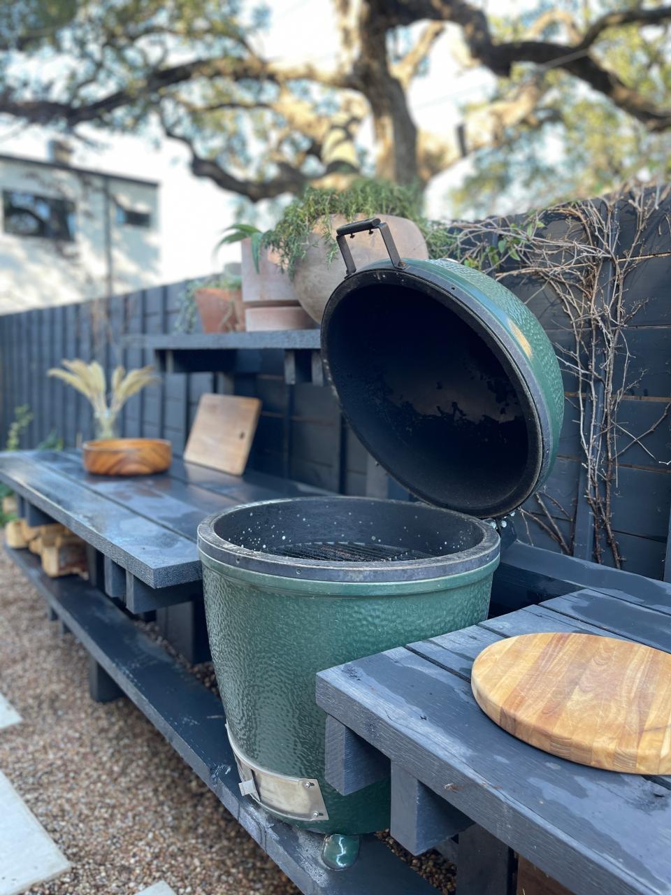 A grill-front garden