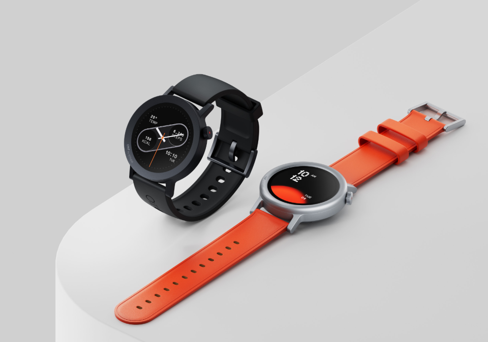 Dois smartwatches.