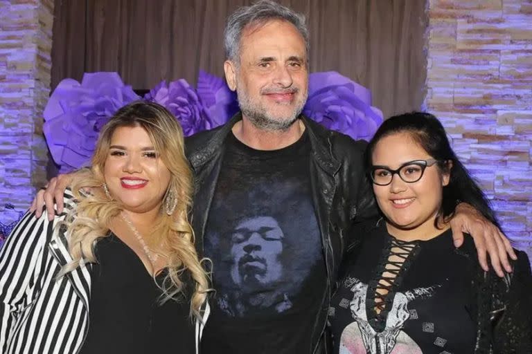 Jorge Rial junto a sus hijas Morena y Rocío