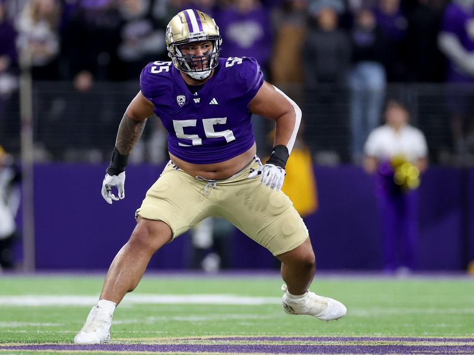 SEATTLE, WASHINGTON - SEPTEMBER 23: Troy Fautanu #55 of the Washington Huskies in action against the California Golden Bears at Husky Stadium on September 23, 2023 in Seattle, Washington. (Photo by Steph Chambers/Getty Images)