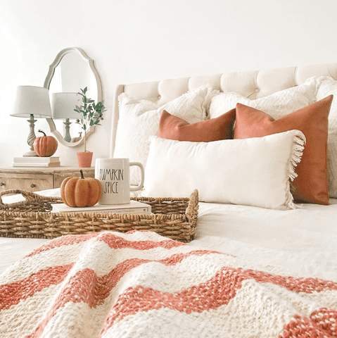 27 Cozy and Dreamy Fall Bedroom Decor Ideas