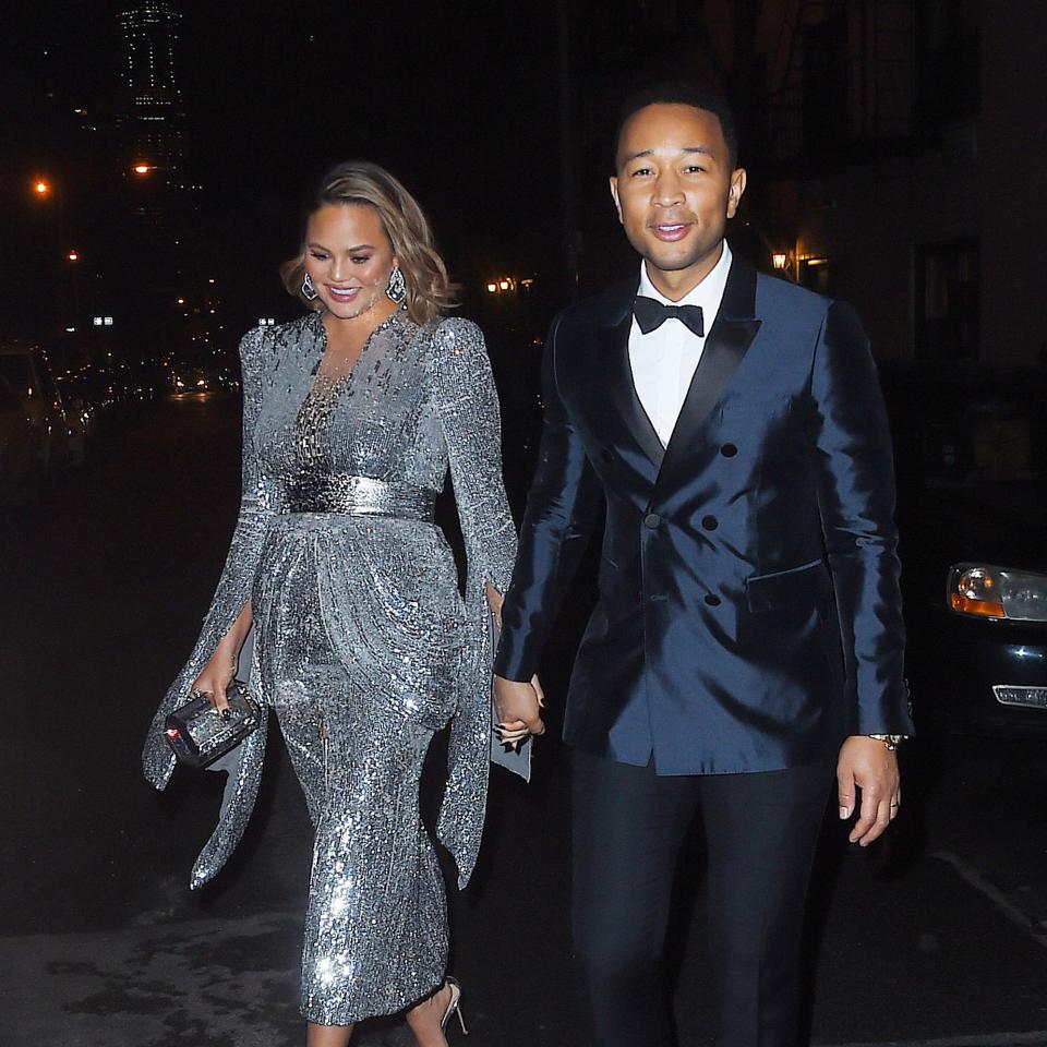 chrissy-teigen-john-legend-billboard-awards