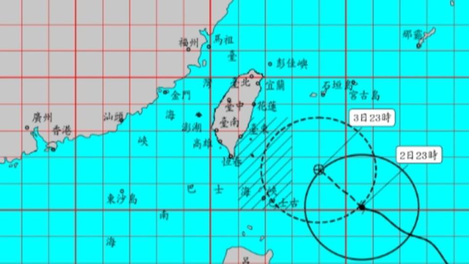 颱風小犬最新預測路徑出爐，氣象署發布海上警報。（圖：中央氣象署提供）