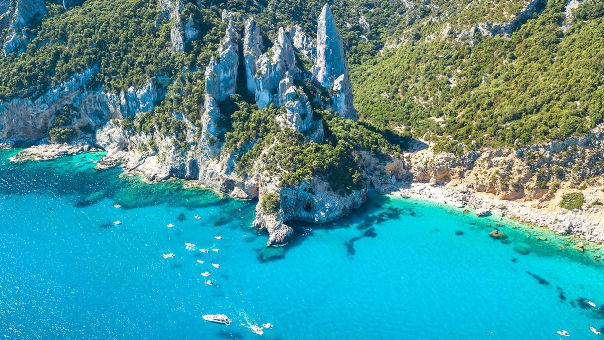 Iconic Italian Beaches to Limit Daily Visitors