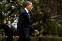 WASHINGTON, DC - DECEMBER 16: (AFP OUT) U.S. President Barack Obama departs the White House to travel to Connecticut December 16, 2012 in Washington, DC. President Obama will meet with the families of victims of the shooting at Sandy Hook Elementary School in Newtown. (Photo by Brendan Hoffman-Pool/Getty Images)