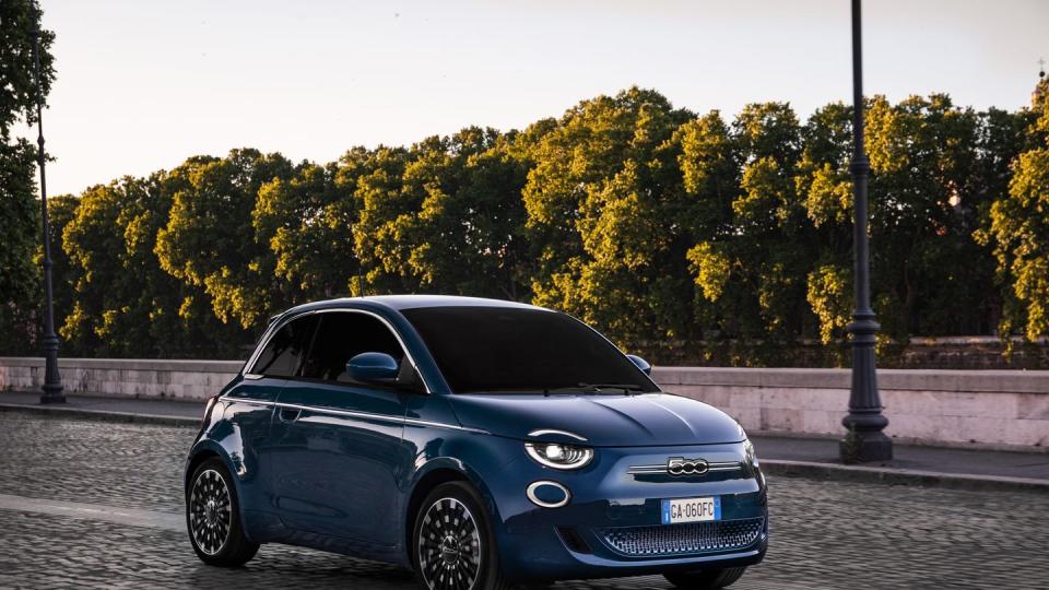 2024 fiat 500e hatchback