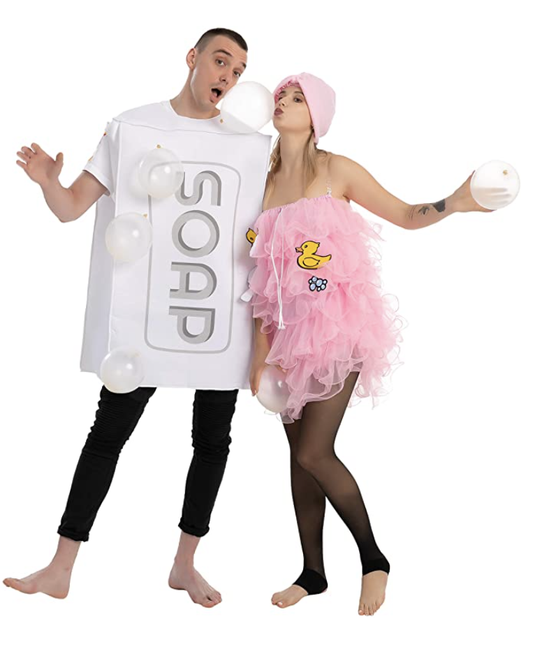 couples halloween costumes loofah and soap costume