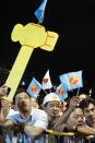 WP supporters brave the muddy conditions to attend the WP rally on Wednesday, 4 May. (Yahoo! photo/ Alicia Wong)