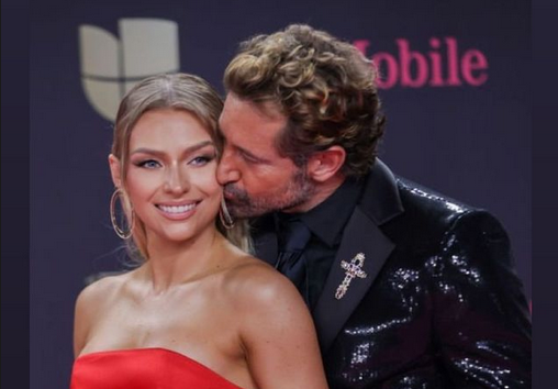 Irina Baeva con Gabriel Soto / Agencia México 