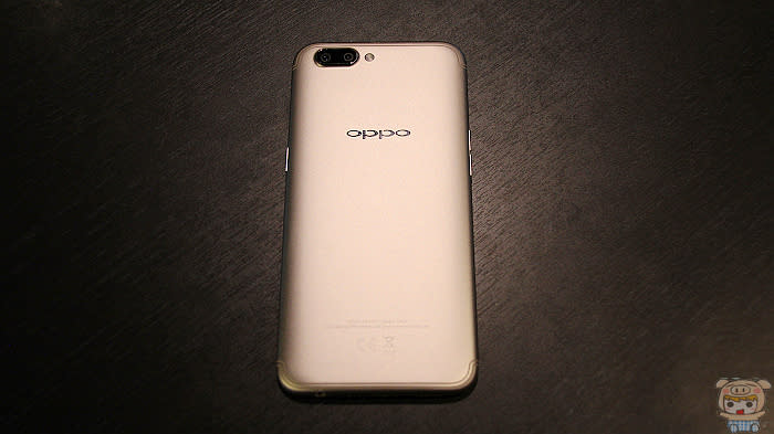 前後2000萬，拍照更清晰 ，人人都可以拍出好照片！OPPO R11 來囉