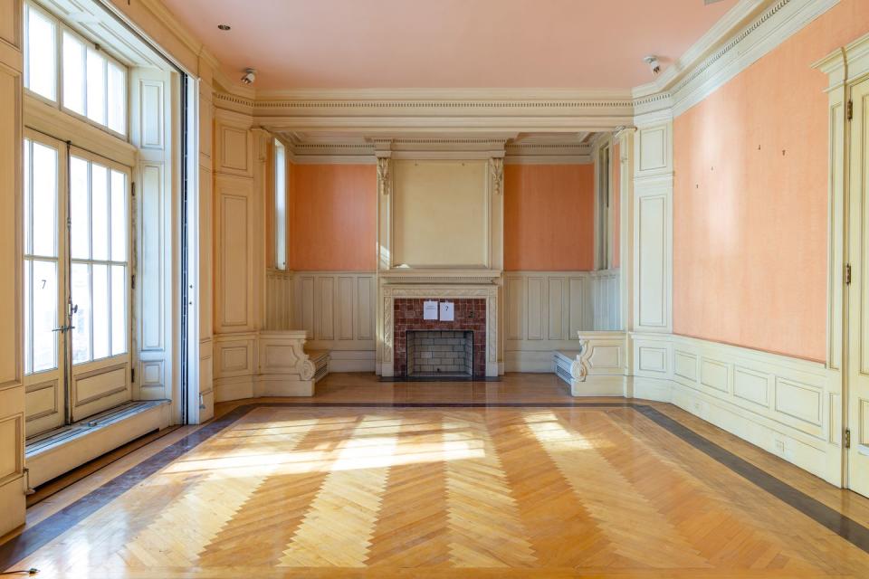 a before image of a living room at the kips bay showhouse ny