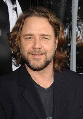 Russell Crowe at the Los Angeles Industry Screening of Universal Pictures' American Gangster