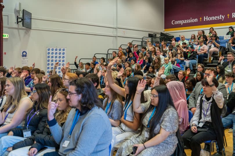 Members of the Scottish Youth Parliament (MSYPs), the democratically elected voice of Scotland’s young people, met in Stirling at the weekend for
their first event since being elected earlier this year.