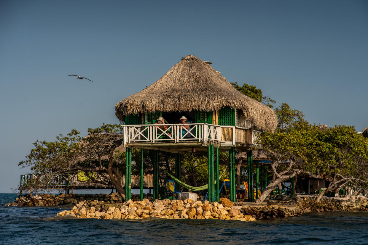 Un recorrido para observar aves en el mar caribeño cerca de Rincón del Mar, Colombia, el 29 de enero de 2023. (Federico Rios/The New York Times) 