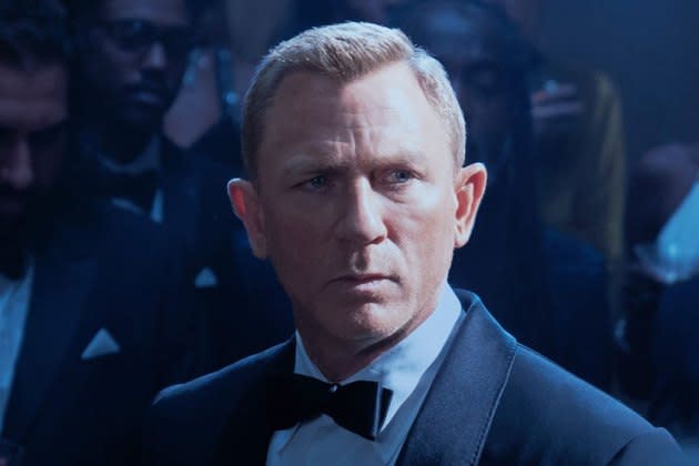 Knives Out”: Rian Johnson Explains How Bond Delay Led to Daniel