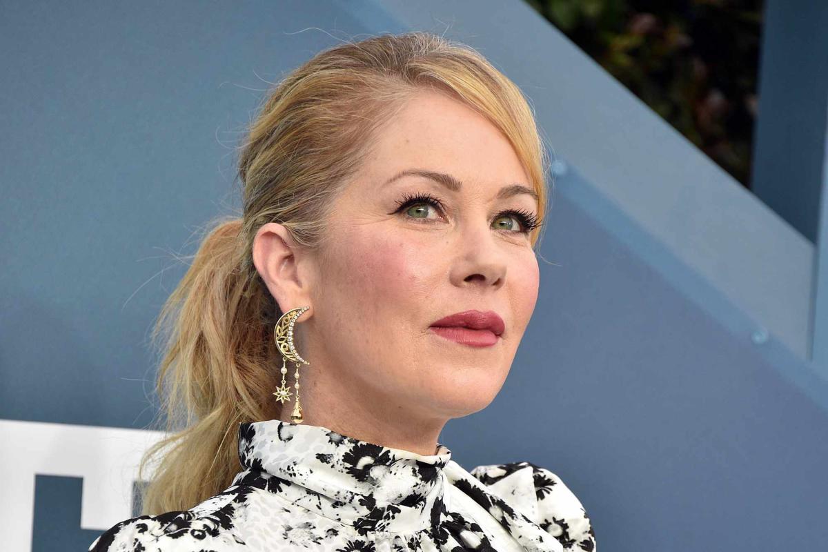 Christina Applegate Shares Fancy Cane Options Ahead Of First Event With Ms 1314