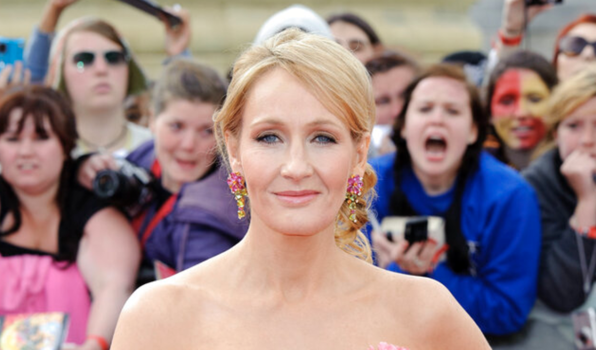 Jk Rowling Says She Faces Threats By Hundreds Of Trans Activists Amid Controversy 