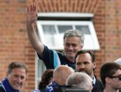 Football - Chelsea - Barclays Premier League Winners Parade - Chelsea & Kensington, London - 25/5/15 Chelsea manager Jose Mourinho and assistant manager Steve Holland (L) during the parade Action Images via Reuters / Alan Walter Livepic