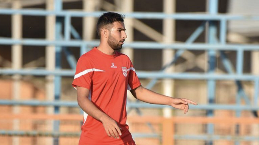 Amir Nasr-Azadani, futbolista iraní, enfrenta posible ejecución por manifestarse a favor de los derechos humanos y de las mujeres