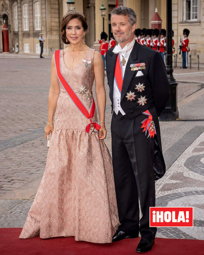 Mary de Dinamarca tiara vestido gala