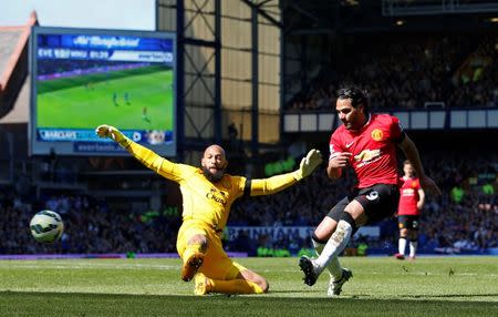 Football - Everton v Manchester United - Barclays Premier League - Goodison Park - 26/4/15 Manchester United's Radamel Falcao scores a goal which is later disallowed for offside Reuters / Andrew Yates Livepic EDITORIAL USE ONLY.