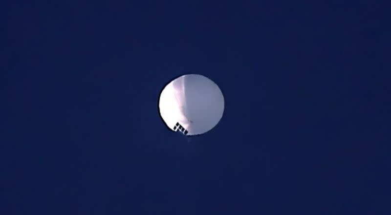 ▲中國「神秘氣球」飛越美國上空，引發各界熱議。（圖／翻攝自國會山莊報）