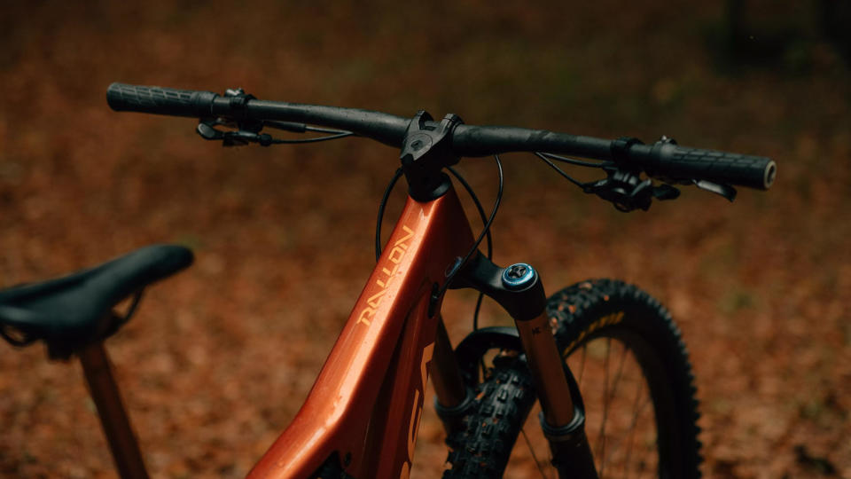 Orbea Rallon cockpit details