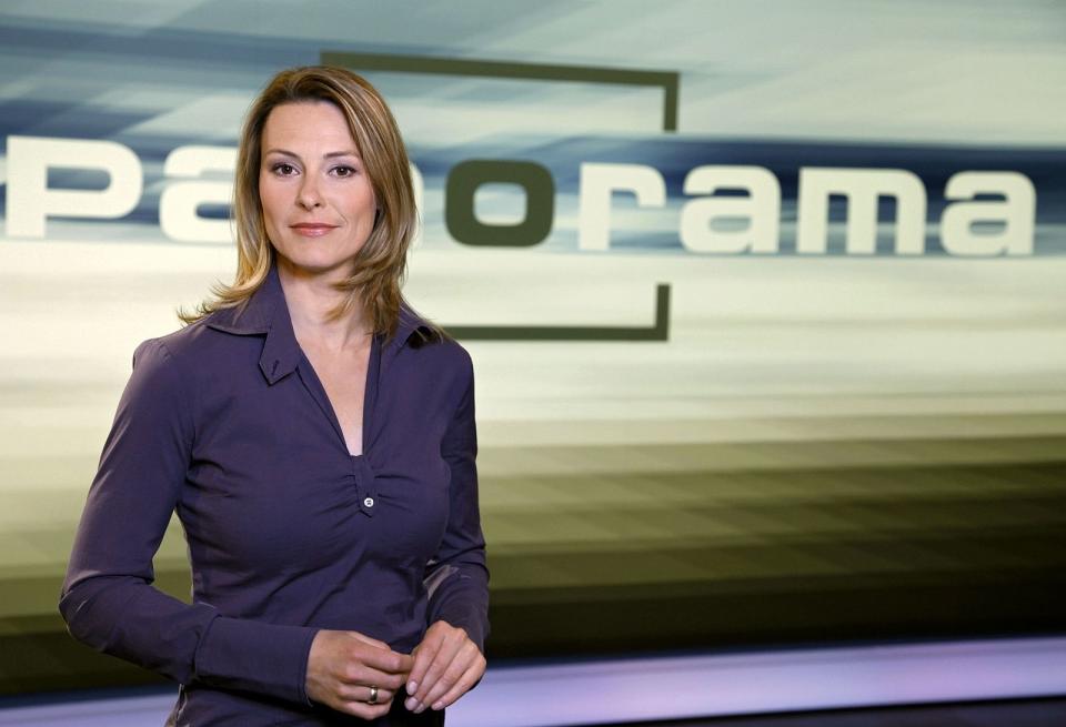 "Panorama" ist das älteste Politmagazin im deutschen Fernsehen und seit 1961 auf Sendung. Heute moderiert Anja Reschke das Format. (Bild: NDR/Dirk Uhlenbrock)