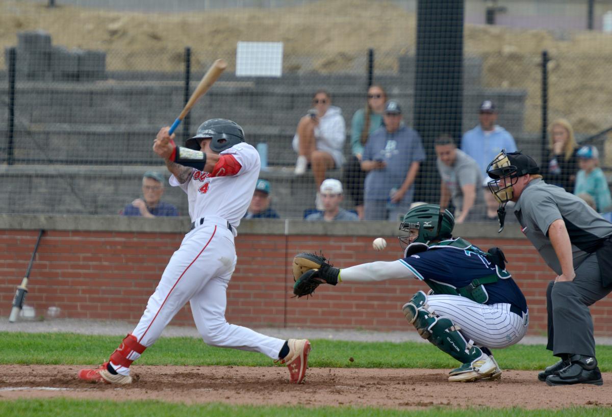 Former Red Sox champ Saltalamacchia coaching Cape League baseball