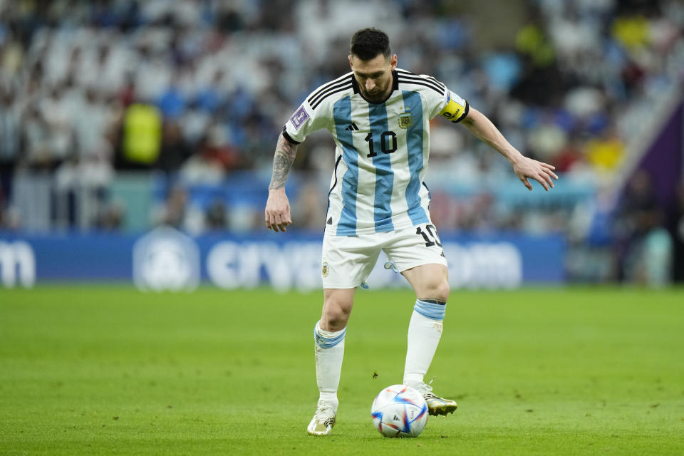 Lionel Messi dio una asistencia otro mundo para el gol de Nahuel Molina.  (Foto: Jose Breton/Pics Action/NurPhoto via Getty Images)